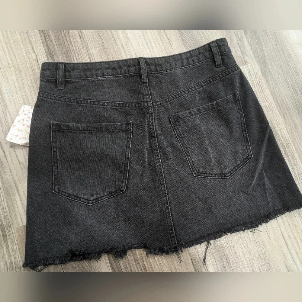 NWT Free People We The Free Zip It Up Mini Skirt in Black - Picture 4 of 8